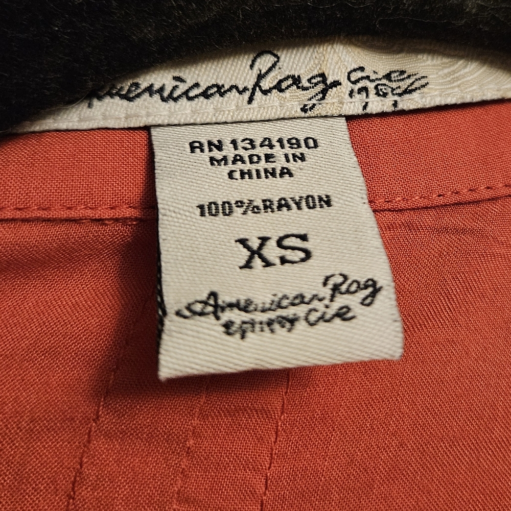 American Rag Blouse - Picture 2 of 4